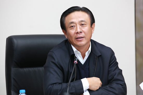 吴太集团董事长_国岳集团董事长图片